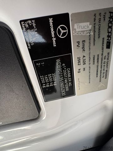 Kravas mikroautobuss ar pašizgāzēju MERCEDES-BENZ Sprinter III  319 CDI L3 Kipper *3 Liter Motor*