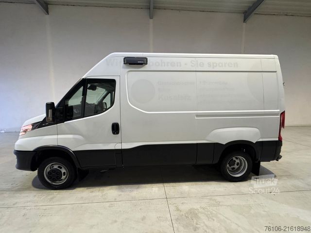 High top van IVECO Daily 50C18 Kastenwagen *Navi*Ahk**