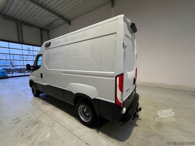 High top van IVECO Daily 50C18 Kastenwagen *Navi*Ahk**