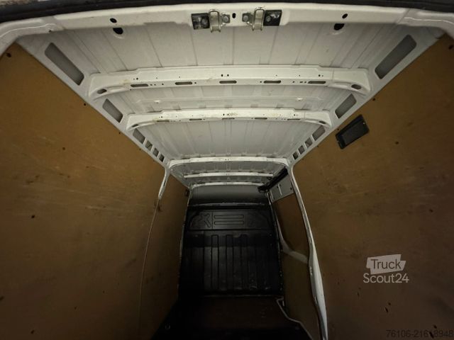 High top van IVECO Daily 50C18 Kastenwagen *Navi*Ahk**