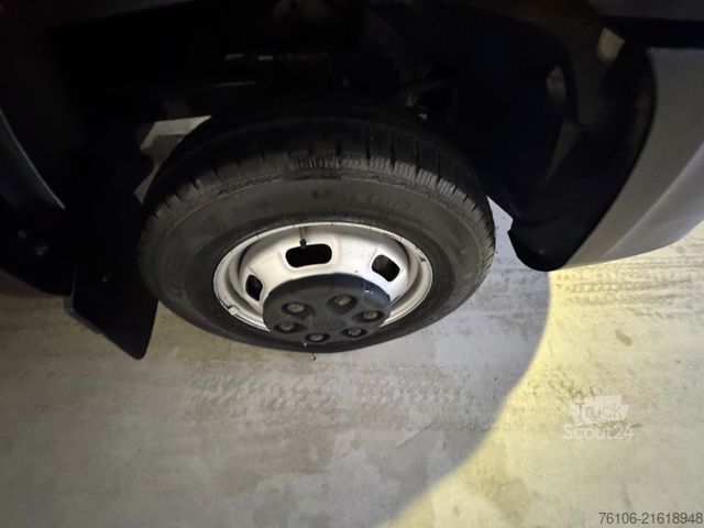 High top van IVECO Daily 50C18 Kastenwagen *Navi*Ahk**