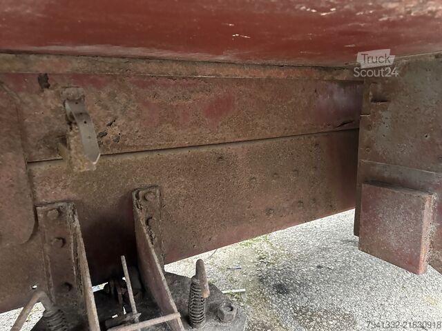 Kutu kamyonu Mercedes-Benz 1617