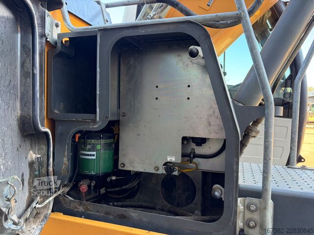 Vikšrinis ekskavatorius Liebherr R922LC