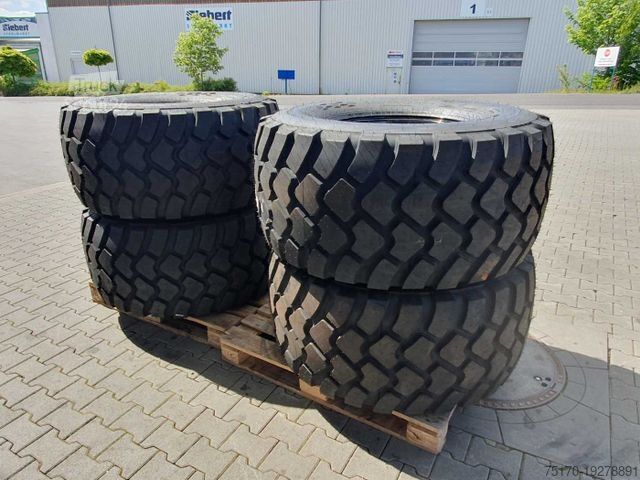 Agricultural machine MERCEDES-BENZ Radlader Reifen mit Felge / NEU / lagernd