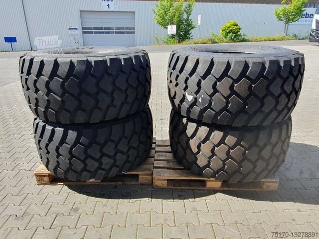 Kmetijski stroj MERCEDES-BENZ Radlader Reifen mit Felge / NEU / lagernd