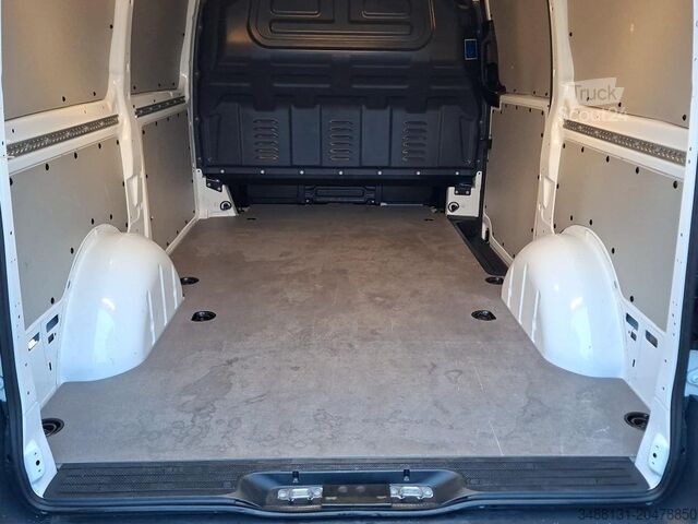 Skåpbil Mercedes-Benz VITO 116 NEUES MODELL AHK KAMERA NAVI MBUX TEMPO
