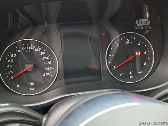 Kleinbus Mercedes-Benz VITO 116 TOURER AHK 2,5t KAMERA MBUX 2x KLIMA