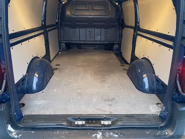 Slēgtais furgons Mercedes-Benz VITO 116 EXTRALANG NEUES MODELL AUTOM AHK NAVI