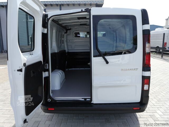 شاحنة بانل RENAULT Trafic Kasten L1H1 dCi 150 Automatic