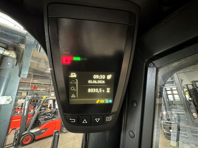 UVV 05/27, 3. različica bočne zaščite, diesel, 8.030 delovnih ur Linde H 25D