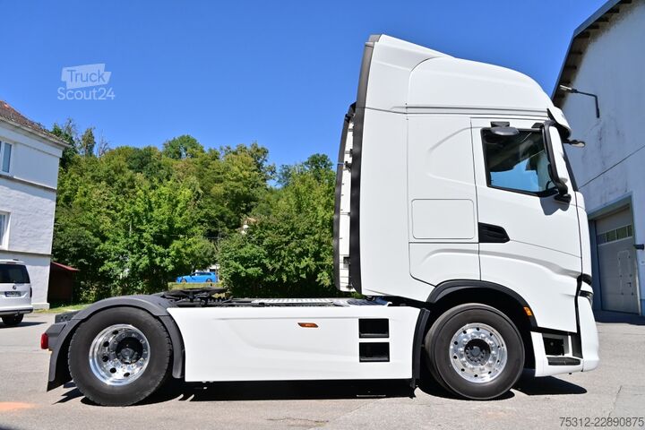 Standart çekici ünitesi Iveco 440S51T  S-Way E6 Retarder Alufelgen Navi 2Betten