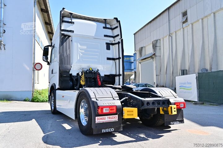 Standart çekici ünitesi Iveco 440S51T  S-Way E6 Retarder Alufelgen Navi 2Betten