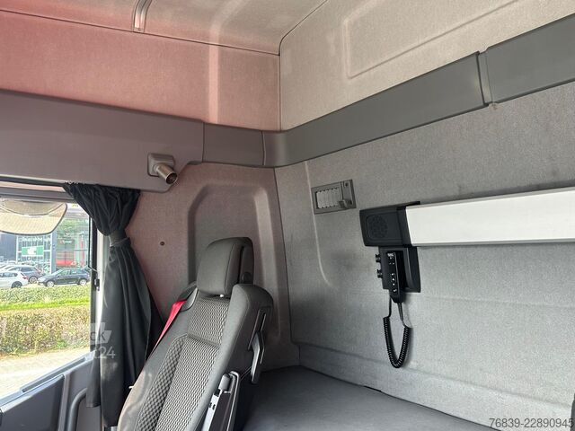 Veszélyes anyagok Renault T440 ADR