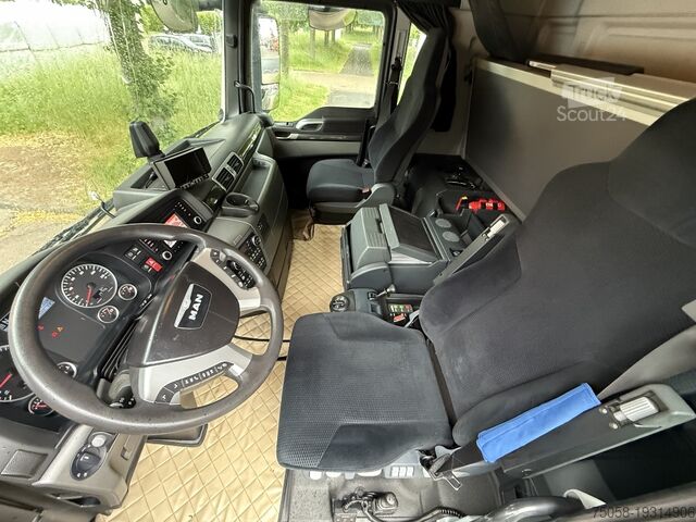 Standardní tahač MAN TGX 26.560 - 1. Hand - 6x2 - Lift/Lenk