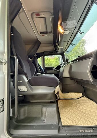 Standardní tahač MAN TGX 26.560 - 1. Hand - 6x2 - Lift/Lenk