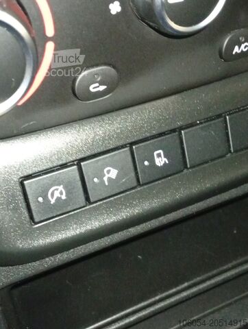 Zárt hosszú kisteherautó, automata váltóval Iveco Daily 35