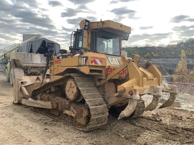 Tracked Dozer Caterpillar D6T XL