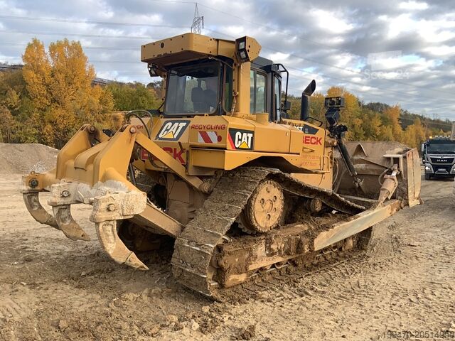 Tracked Dozer Caterpillar D6T XL