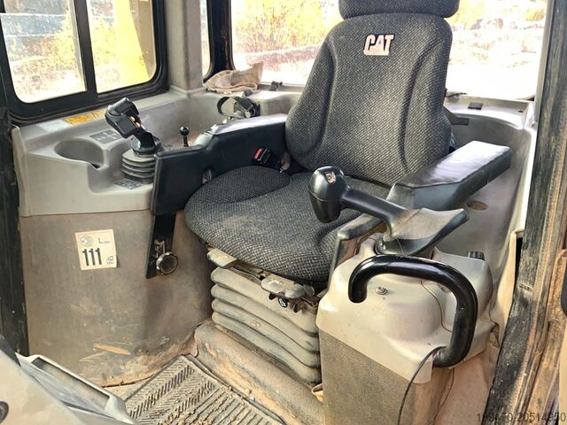 Tracked Dozer Caterpillar D6T XL