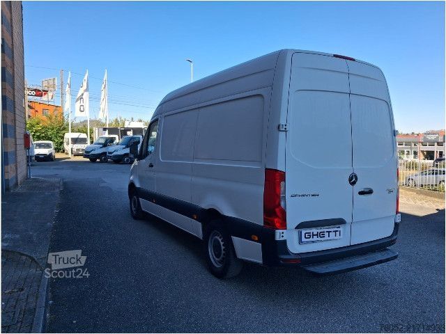 Furgão de painéis Mercedes-Benz Mod. Vers.