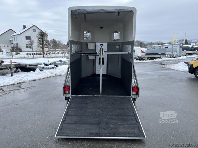 Remorcă pentru transport cai Böckmann Champion C Pferdeanhänger