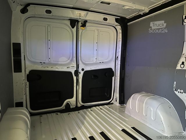 Kastenwagen RENAULT Trafic 1,6 dCI *Klima*AHK*Garantie*