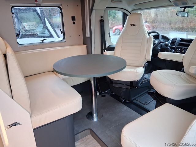 Polintegriran avtodom LAIKA Kosmo L 409 Solar,Li Batt, Hubbett elektr.