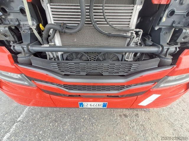 Standardni vlačilec IVECO S-WAY AS440S50 T/P