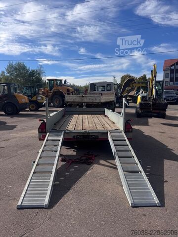 Prikolica z nizko platformo HUMBAUR HS 654020 TA-BS Tieflader Rampen Tandem
