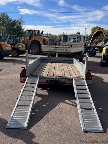 Prikolica z nizko platformo HUMBAUR HS 654020 TA-BS Tieflader Rampen Tandem