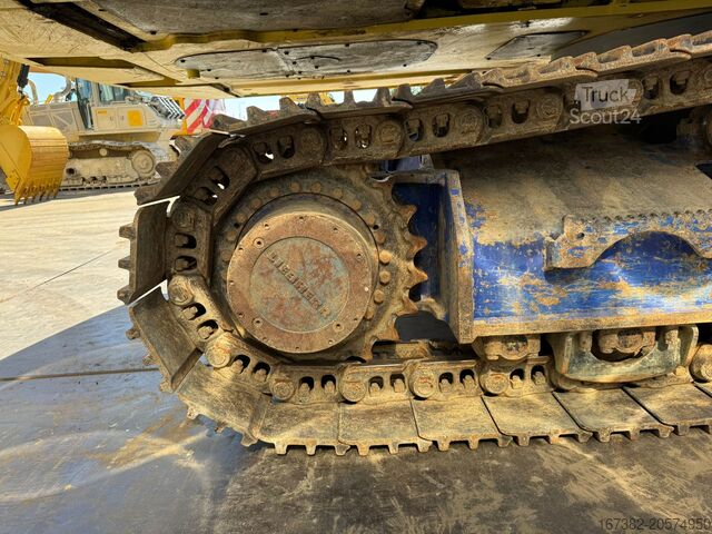 Excavadora sobre orugas Liebherr R946 -  triple boom