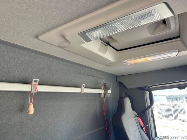 Transport av storfe Renault C380 382430 km,  chicken transport,  EURO 6, PA...