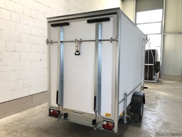 Skriňový príves Blyss F1330HD Rampe Tür Kofferanhänger