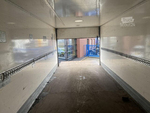 Box body Volvo FL260 Boxtruck / Euro 5 / 625.000 KM / Loading ...