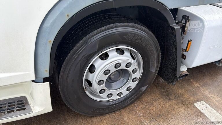 Tracteur standard DAF XF 105.460 (BOITE MANUELLE / MANUAL GEARBOX)