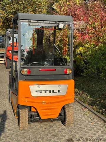 Priekšējās iekrāvēja autoiekrāvējs Still R 60-30