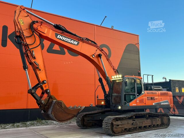 Escavadora de lagartas Doosan DX 340 LC-5 CENTRAL LUBRICATION / AC