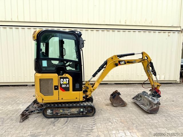 Мини багер CATERPILLAR 301.6 / 2019 BJ / 1.435 H / 2 x Löffel / MS01