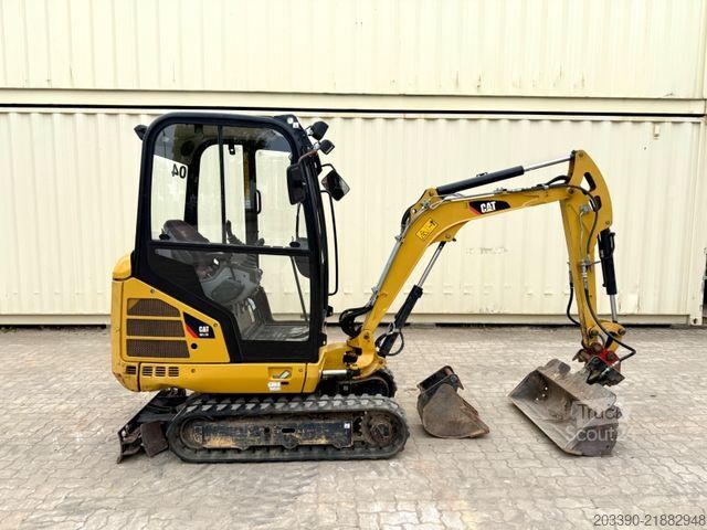 Mini ekskavatorius CATERPILLAR 301.7D / 2017 BJ / 1.597 H / 2 x Löffel / MS01