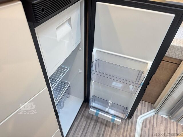 Автодім MALIBU Van compact 540 DB+ACC+Automatik+Solarv+Navi