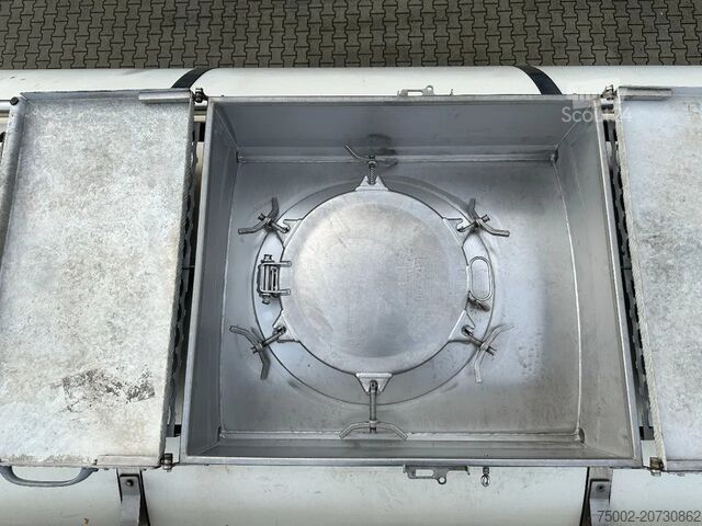 Voedseltanker Van Hool FOOD / 39.000L / 3-COMP / INOX / NL-trailer
