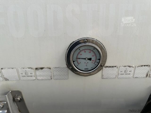 Voedseltanker Van Hool FOOD / 39.000L / 3-COMP / INOX / NL-trailer