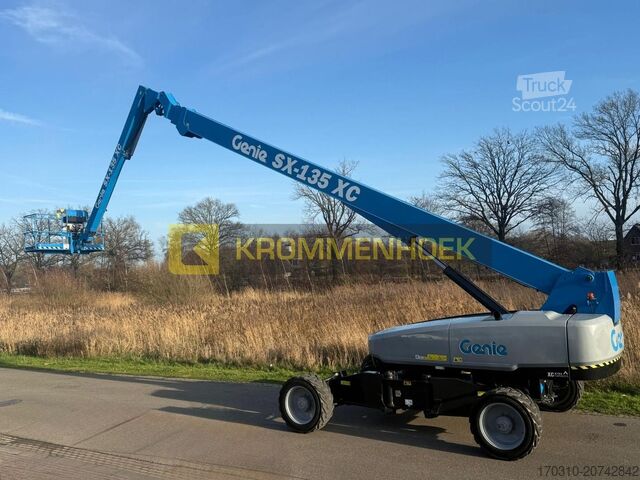 Teleskopska platforma Genie SX 135 XC