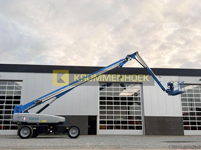 Teleskopska platforma Genie SX 135 XC