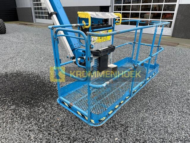 Teleskopska platforma Genie SX 135 XC