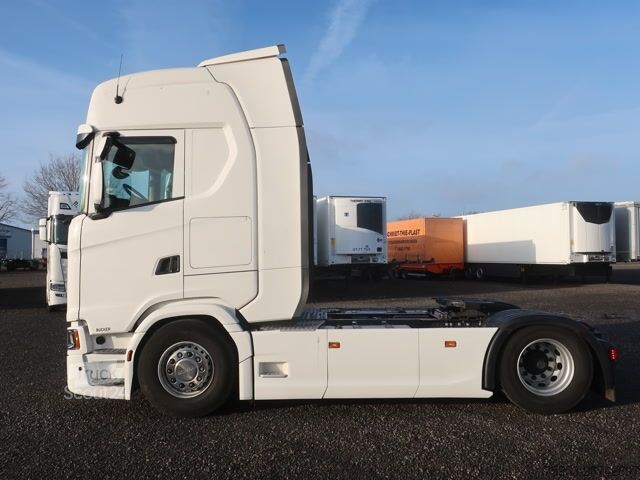 Standardowy ciągnik siodłowy Scania S 450 NGS LED Retrarder Standklima Navi Volluft