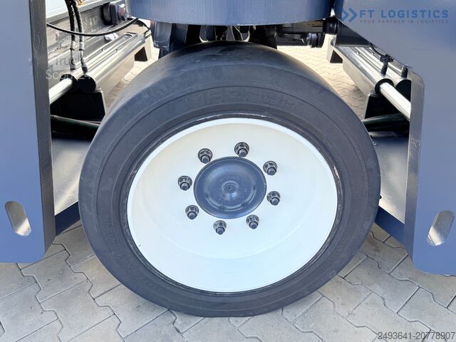 Chariot élévateur multidirectionnel Combilift C8000 GAS TRIPLEX 8300 WIDE POSITIONER