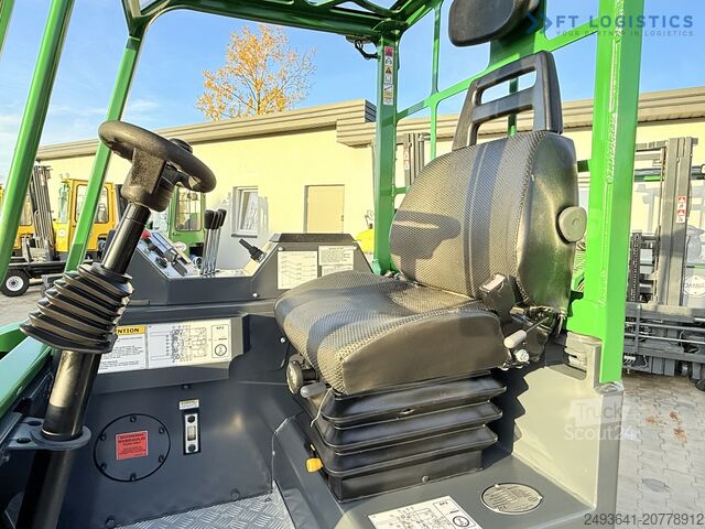 Chariot élévateur multidirectionnel Combilift CB4000 GAS TRIPLEX 5200 POSITIONER