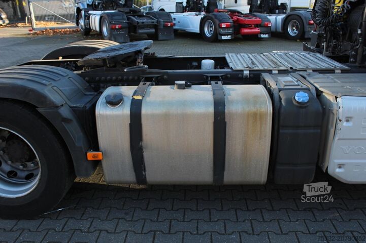 Standard tractor unit Volvo FM 370 E6 Flach Schlafkabine I-Shift NUR 120Tkm