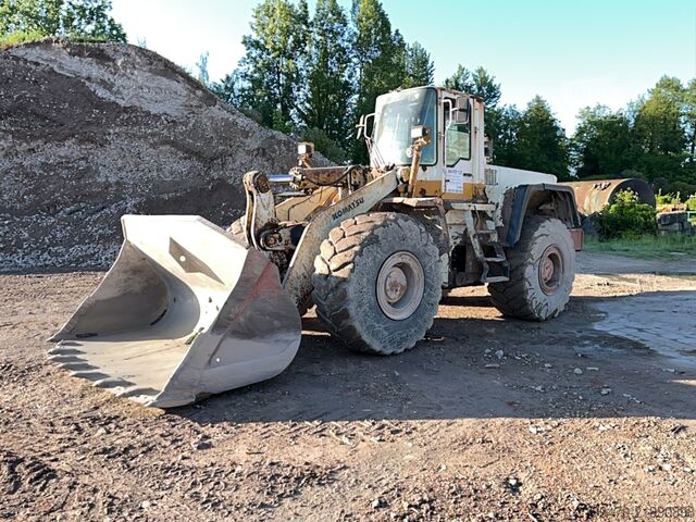 Nakladač Komatsu WA470-3H